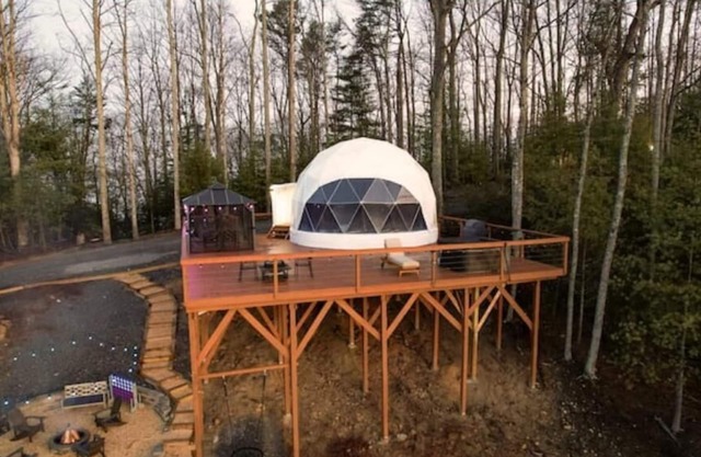 Contrast Cove Dome in Smoky Mountains - GlampiTiN
