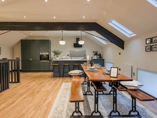 Converted Welsh Sunday School with Sea View & Garden on Anglesey - Dog Friendly