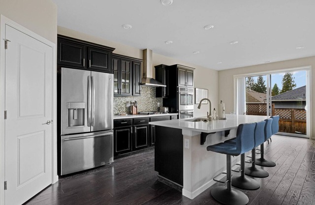 Cool Bothell 4BR w/ W/D, nr Green Spaces, Dining & Shops, by Blueground