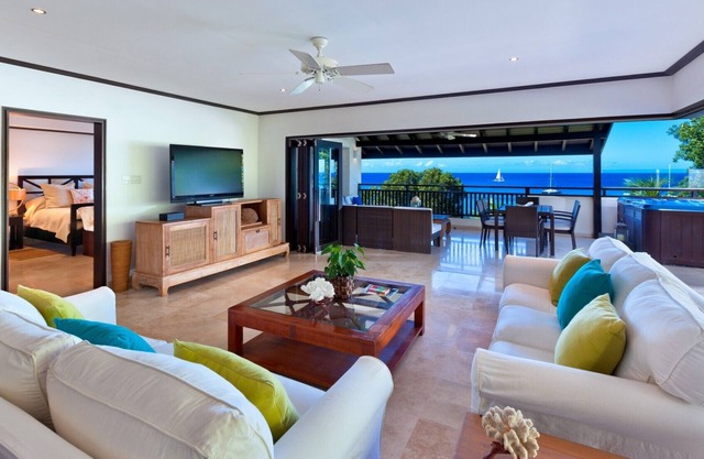 CORAL COVE 15 PENTHOUSE BARBADOS - Ático frente a la playa con increíble ubicado en Paynes