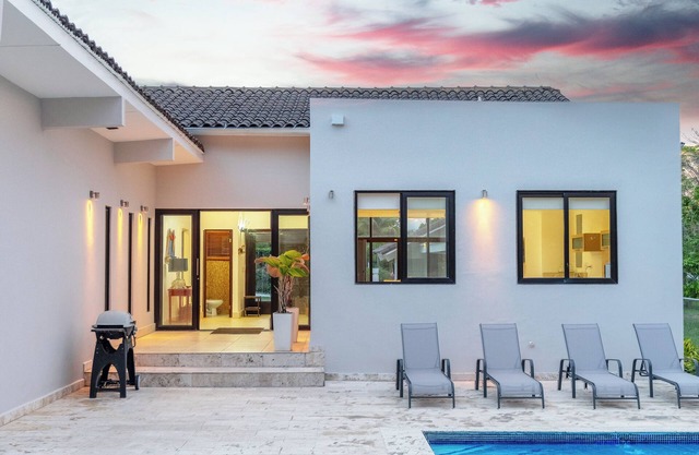 Coronado Paradise: Pool, GameRoom, BBQ: 14 Guests