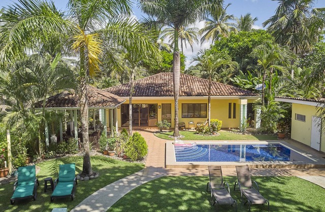 Costa Rica, en la playa. / Aire acondicionado incluido