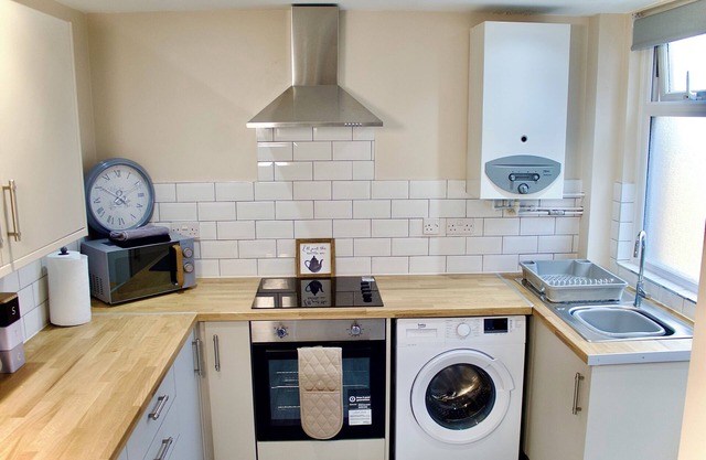 Cosy 1-Bed Flat in St Helens with Modern Amenities