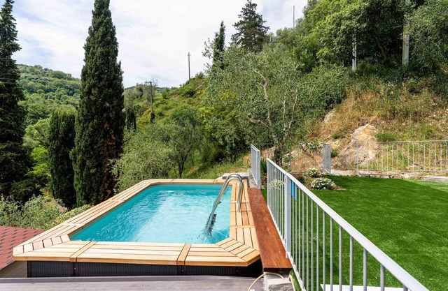 Acogedor apartamento para 6 personas con piscina, WIFI, patio, mascotas permitida y aparcamiento