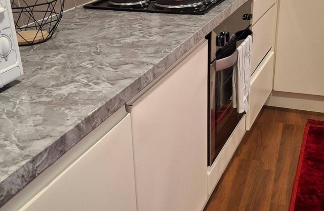 Cosy Entire House Open Kitchen 2 Bedroom for 5