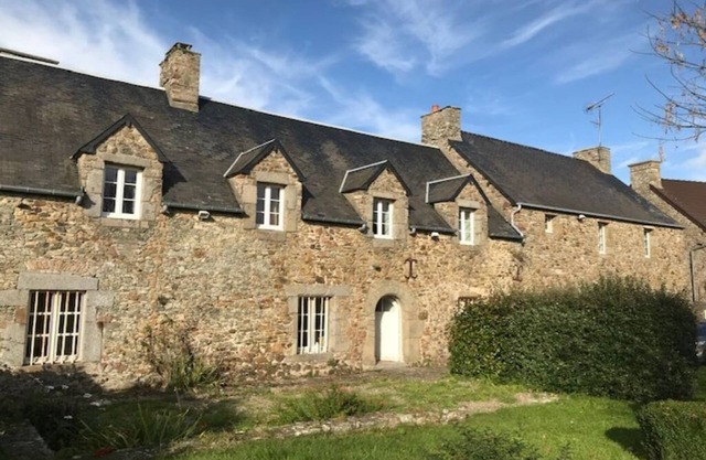 Cosy family cottage