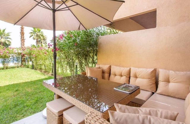 Cosy - Jardin Privée - Vue Piscine - Wifi