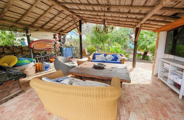 Casita de campo "Quinta das Achadas - Bouganvillea" con piscina, Wi-Fi, terraza y jardín
