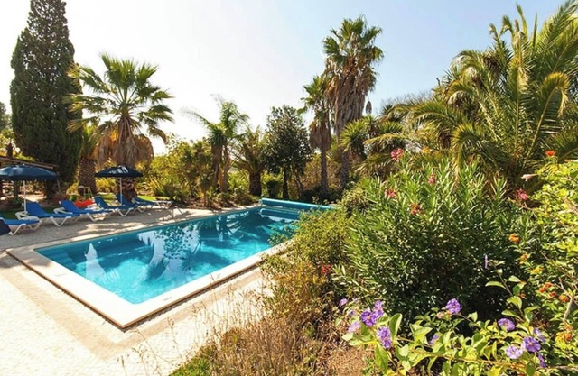 Casita de campo "Quinta das Achadas - Mimosa" con piscina, Wi-Fi, terraza y jardín