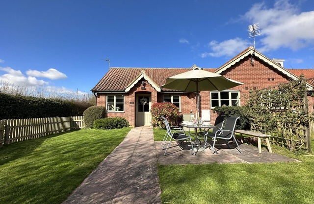 Little Broad Cottage Norfolk 2 Bedroom, Sleep 4