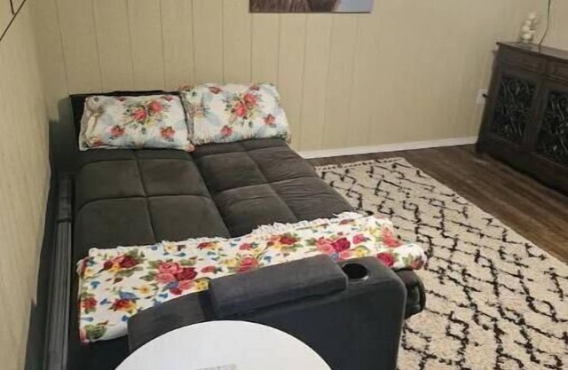 Peterson Cottage Slps 4 with kitchenette, grill, hot tub,