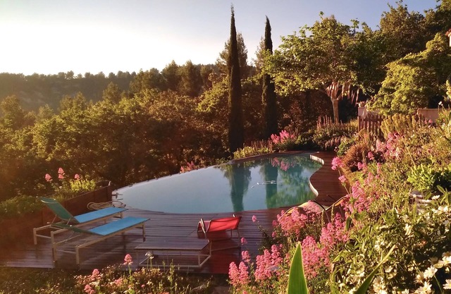 CASA INDEPENDIENTE, PISCINA, NATURALEZA COMPLETA CERCA DE BANDOL LE CASTELLET SANARY
