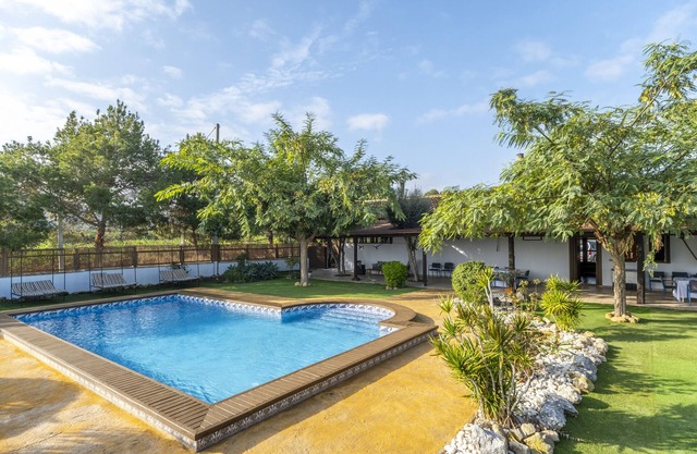 Casa rural 'Los Caleros' con vistas al lago, piscina privada y Wi-Fi