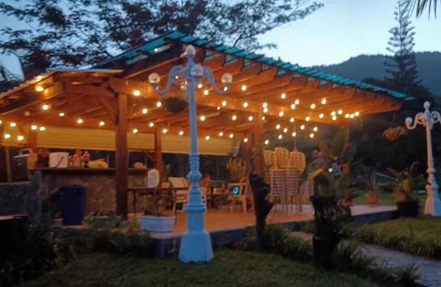 Villa campestre con rio natural, al pie de la montaña en Juan Adrián ( Bonao).