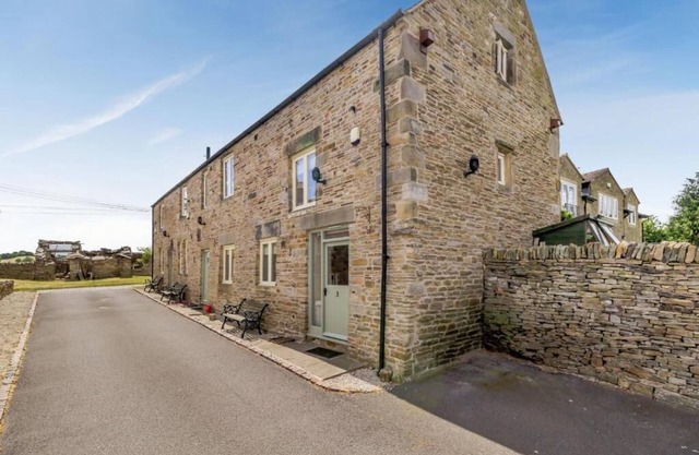 Countryside cottage on the edge of the Peak District