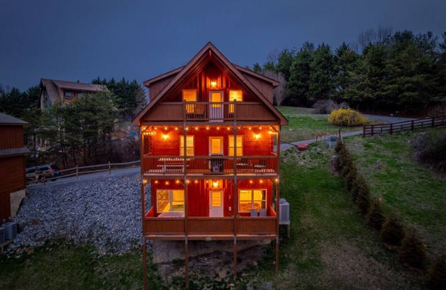 Couples Refuge by Ghosal Luxury Lodging