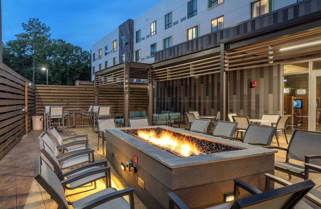 Courtyard by Marriott Charleston-North Charleston