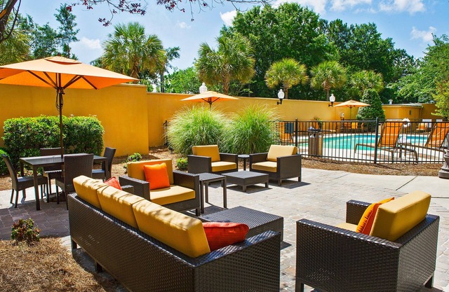 Courtyard by Marriott North Charleston Airport/Coliseum