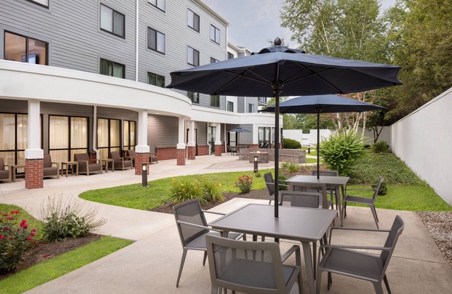Courtyard by Marriott Portland Airport