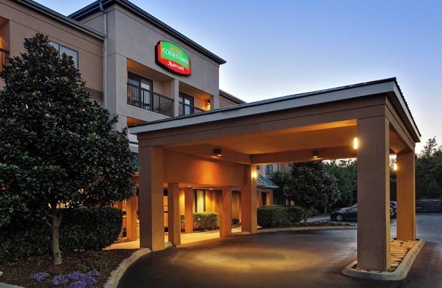 Courtyard by Marriott Knoxville Cedar Bluff