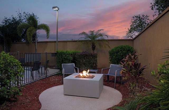 Courtyard by Marriott Lakeland