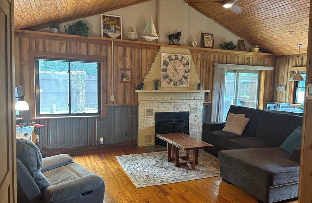 Cowan Lake Hideaway 1256 Yankee Road Cottage # 6 Wilmington Ohio