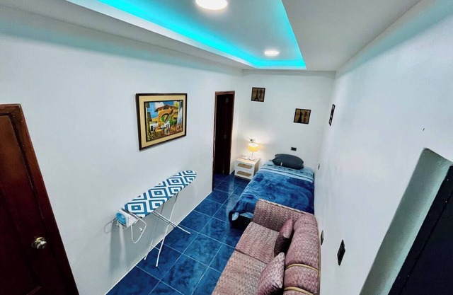 Cozy 1-bedroom apartment in lovely Guayaquil with WiFi, AC