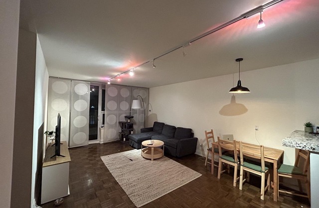 Cozy 1 bedroom entire Apartment in Forest hill/Casa Loma