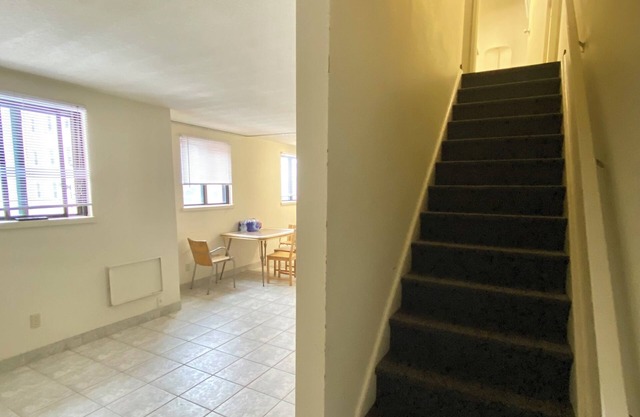 Cozy 1-bedroom in 3-bed, 1-bath apartment in Waterloo with fitness room, WiFi