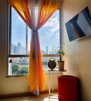 Cozy 1BR with BGC View Gym and Pool Included