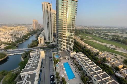 Cozy 2 BR apt Golf Tower Greens, stunning Golf views