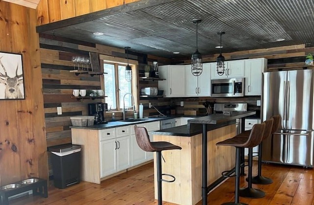 Cozy 3-Bedroom Hideaway on ATV/Snowmobile Trails
