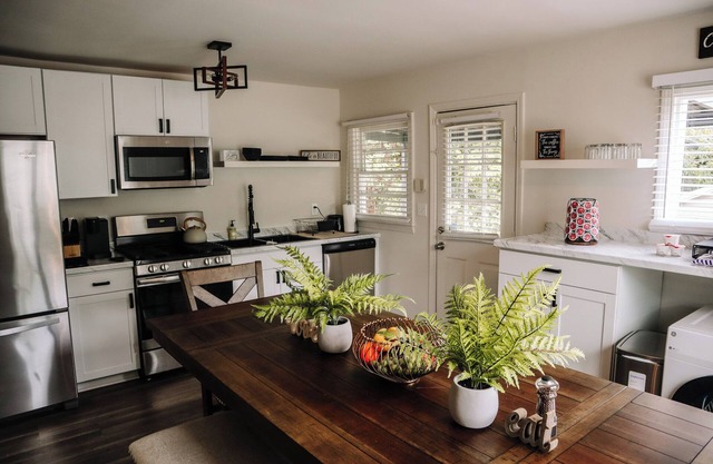Cozy 3-bedroom house in Decatur with AC, WiFi