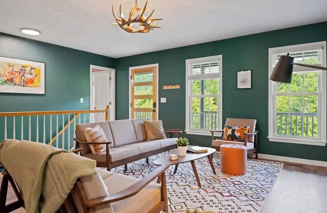 Cozy 4-bedroom cottage ~5min from Shenandoah National Park