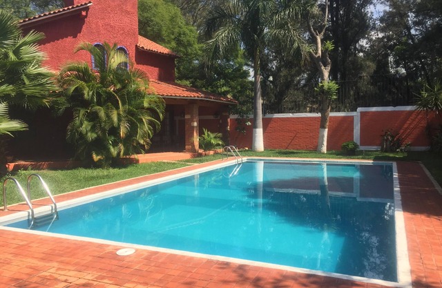 Bungalows acogedor y hermoso con terraza y piscina !!!