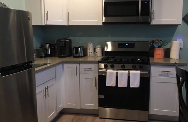 Estudio acogedor y confortable en West Hills