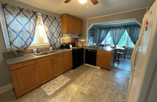 Cozy and spacious main level apartment in a multi-unit home