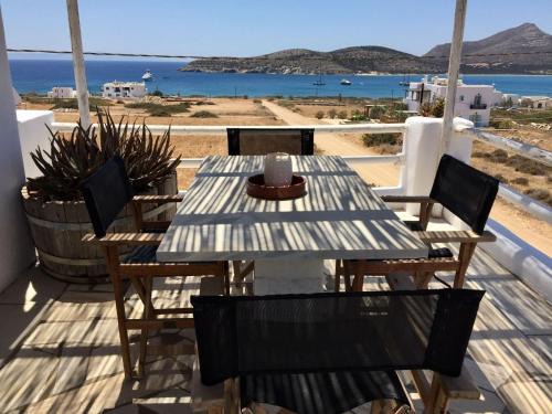 Cozy Antiparos Apartment 1 Bedroom Apartment Seabreeze Stunning Sea & Garden Views Agios Georgios