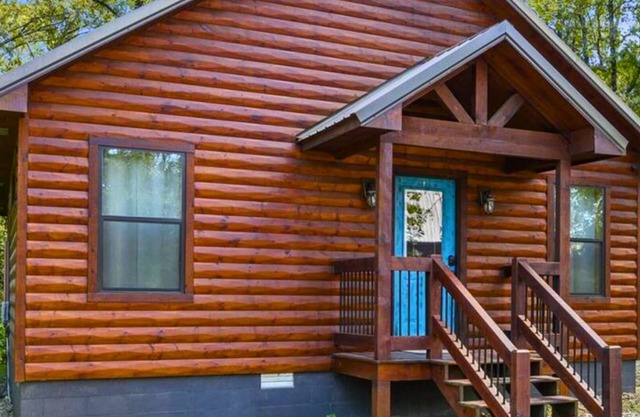 Cozy Cabin Getaway w/Hot Tub, Outdoor Grill