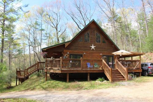 Cozy, close to Murphy, NC, Blue Ridge, GA, pet friendly