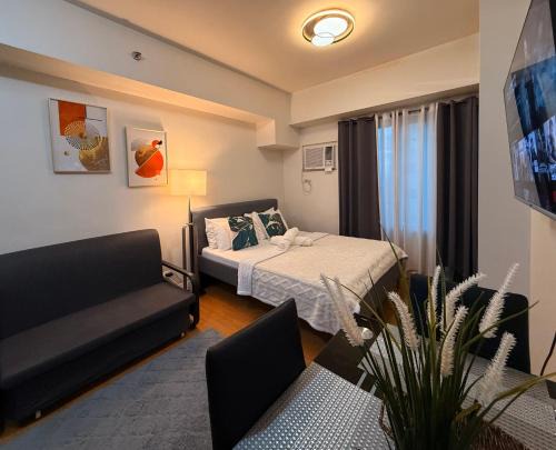 Cozy Condo in Ermita Manila near St Lukes Medical Center and US Embassy