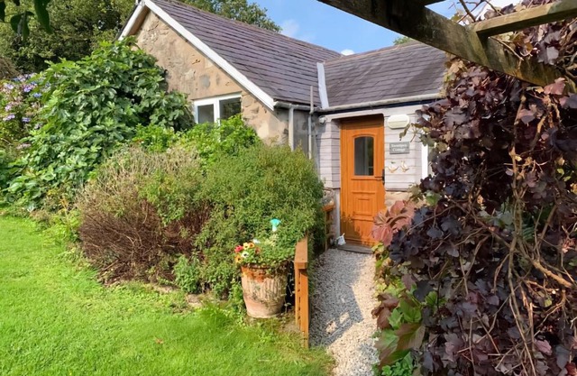 Cozy Cottage - Near Brew Pub/Snowdonia National Park.
