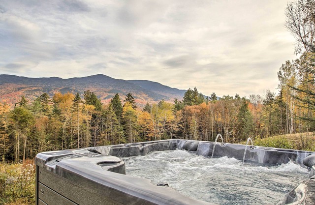 Cozy Easton Getaway w/ Hot Tub, Gas Grill!
