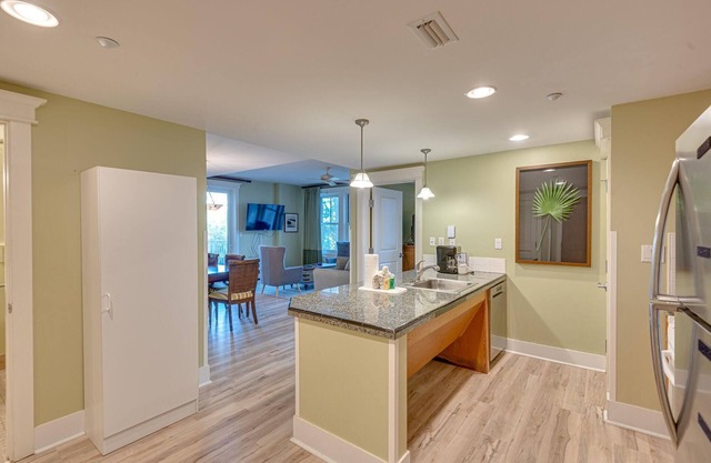 "Cozy Elegance: 2BR | 2BA Lasata Condo with Bay Views" at Sandestin Golf and Beach Resort!