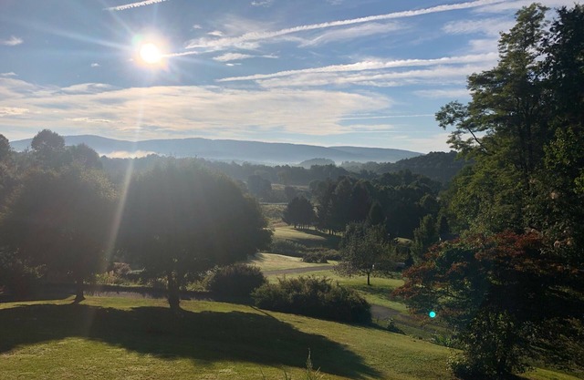 Cozy Family Friendly 3BR w/ Stunning Views in Linville Falls