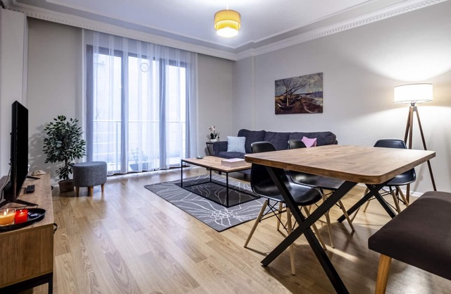 Comfy Flat near Shopping Malls in Kagithane