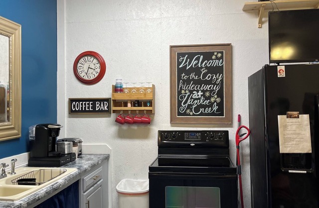 Cozy Hideaway on Yankee Creek