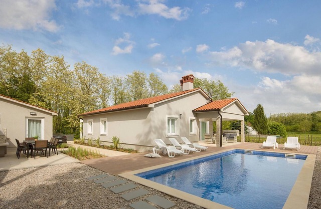 Acogedora casa en Labin - Rabac