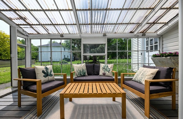 Cozy home, w/ chef's kitchen, pet friendly near Cuyahoga National Park