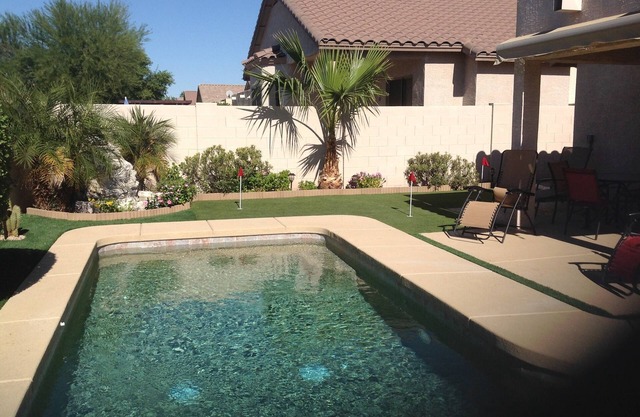 Acogedora casa con piscina climatizada (tarifa adicional) en un tranquilo complejo de golf.